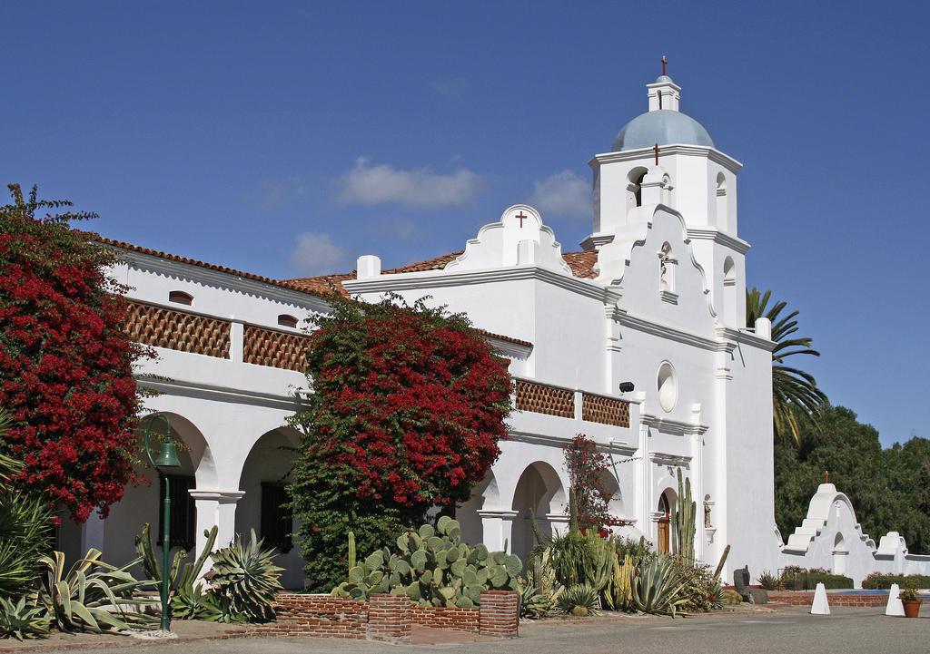 Harbor Inn & Suites Oceanside Exterior photo