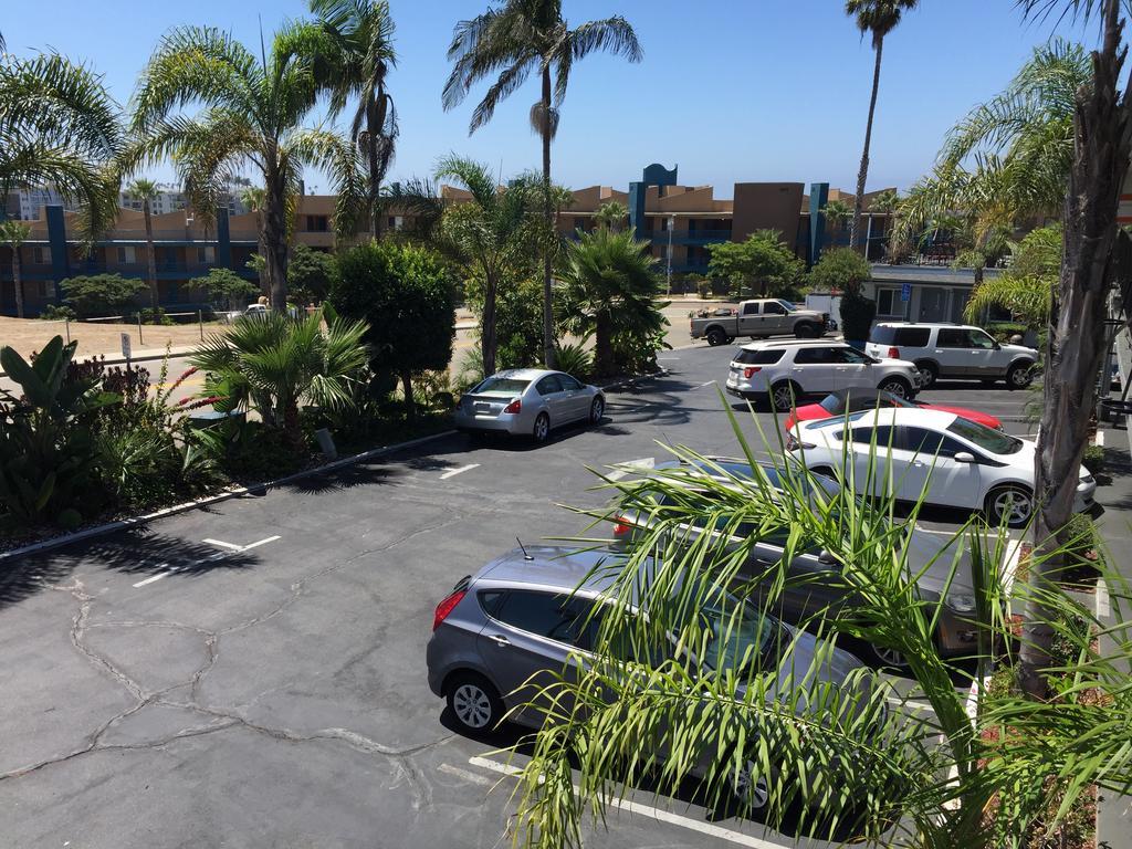 Harbor Inn & Suites Oceanside Exterior photo